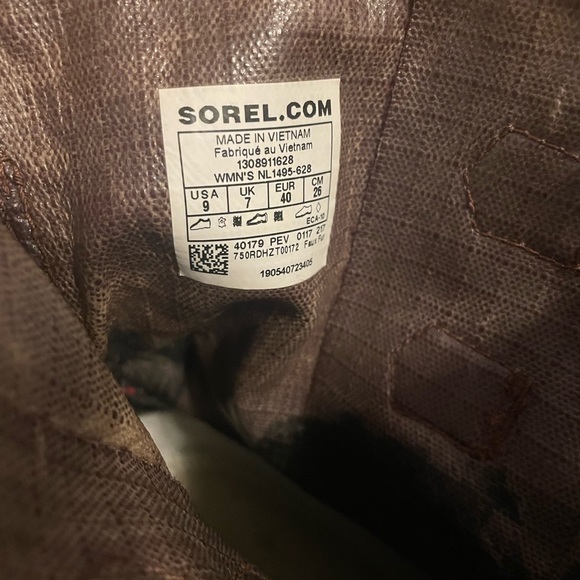 Women’s Sorel waterproof boots - Picture 12 of 12